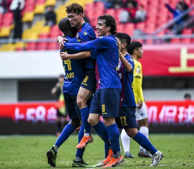 爱游戏体育链接-包含申鑫射手进球频频，望成进攻大腿的词条