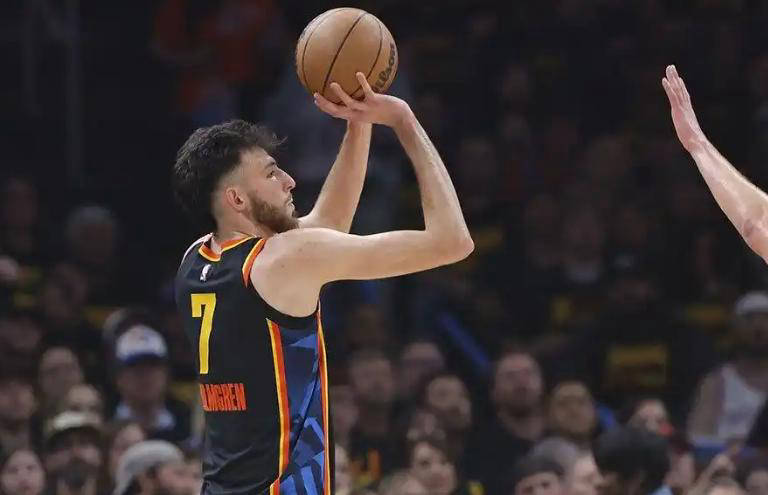 爱游戏app-关于掘金击败鹈鹕,约基奇关键出手稳住局势的信息