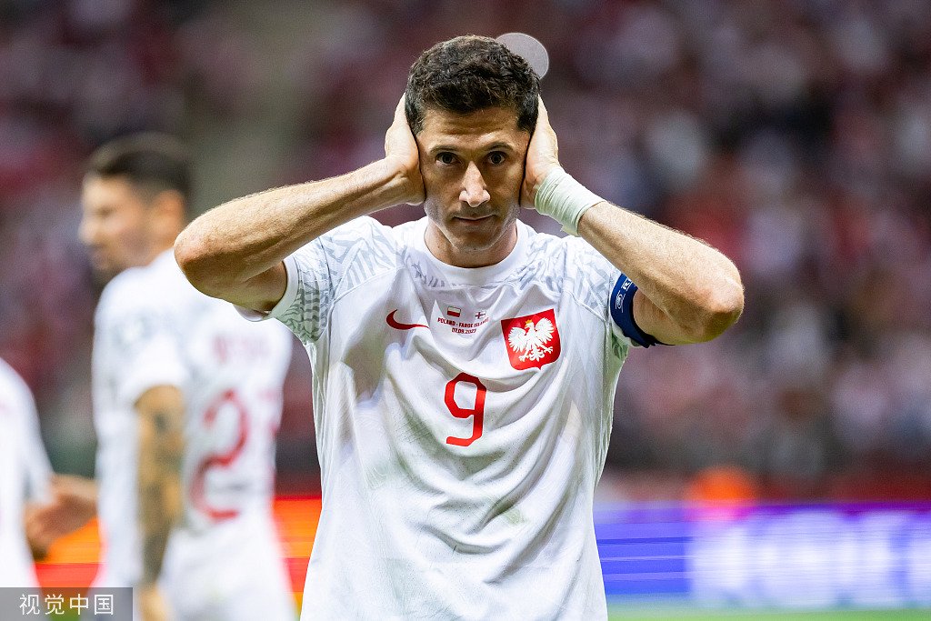 爱游戏中国官网-莱万多夫斯基进球，助波兰挺进国际杯半决赛