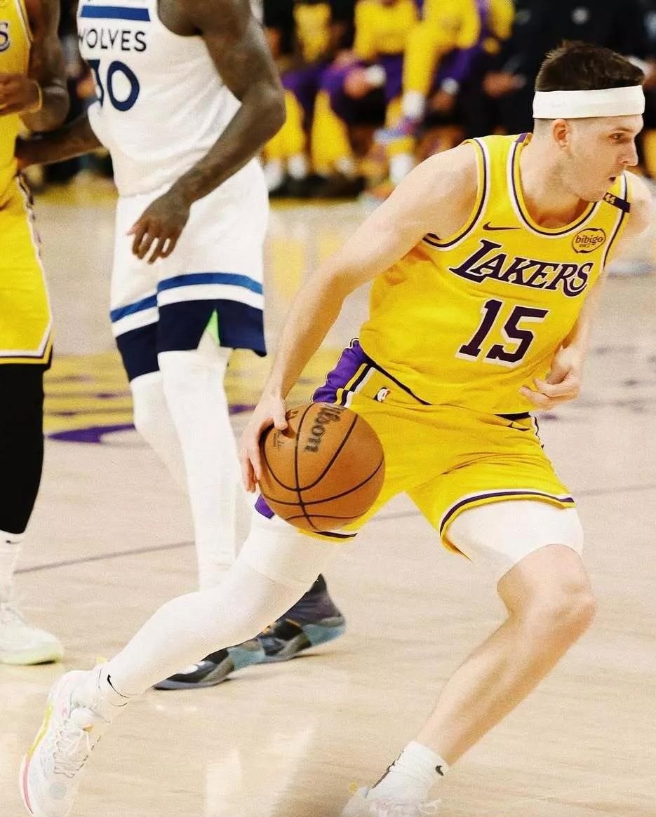 湖人大胜森林狼保持全胜,詹姆斯登顶全队得分王的简单介绍 湖人大胜森林狼保持全胜,詹姆斯登顶全队得分王的简单介绍