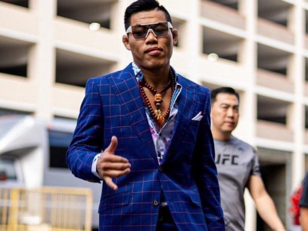 爱游戏体育官网-巴西拳击选手力克对手,晋级下一轮比赛