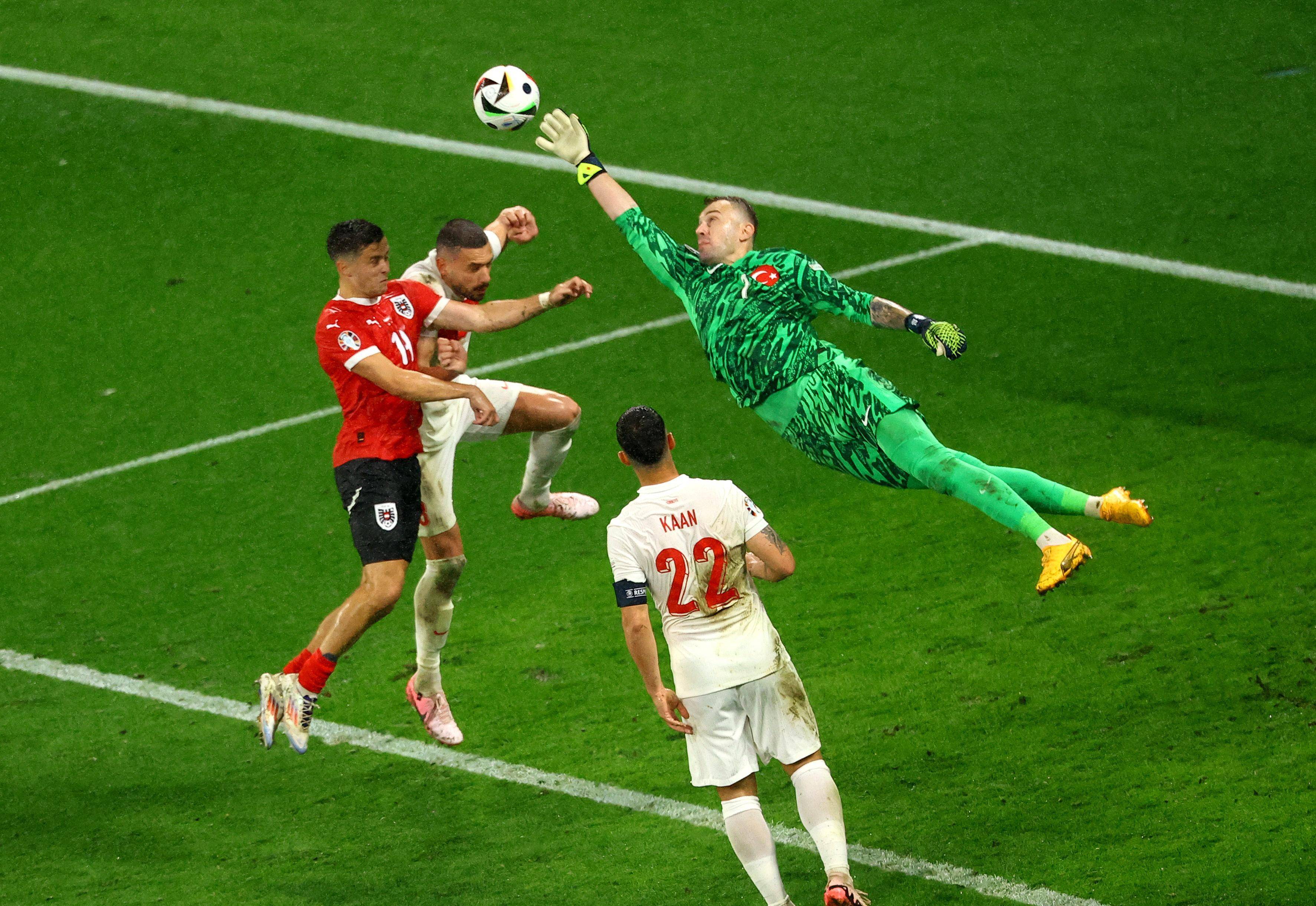 土耳其队备战欧洲杯预选赛，冲击胜利