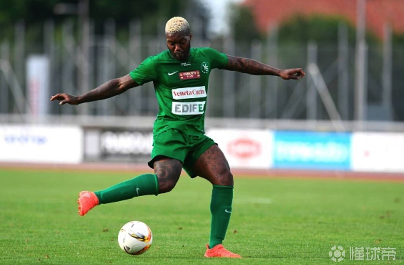 包含瑞士国脚确认离队加盟意甲球队,为国争光的词条 包含瑞士国脚确认离队加盟意甲球队,为国争光的词条