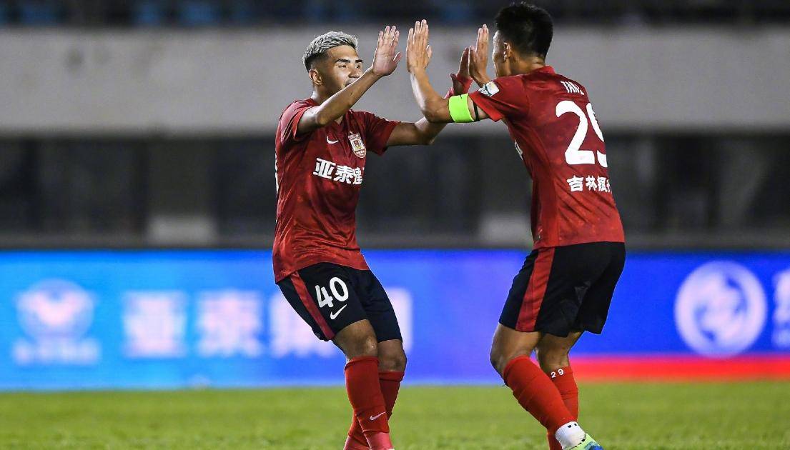 爱游戏体育直播-包含长春亚泰战胜北京人和,取得宝贵胜利的词条