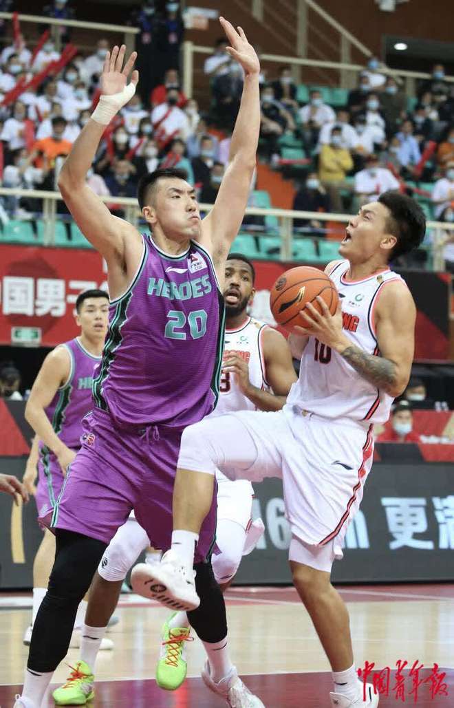 四川队大胜福建队，连胜气势如虹的简单介绍