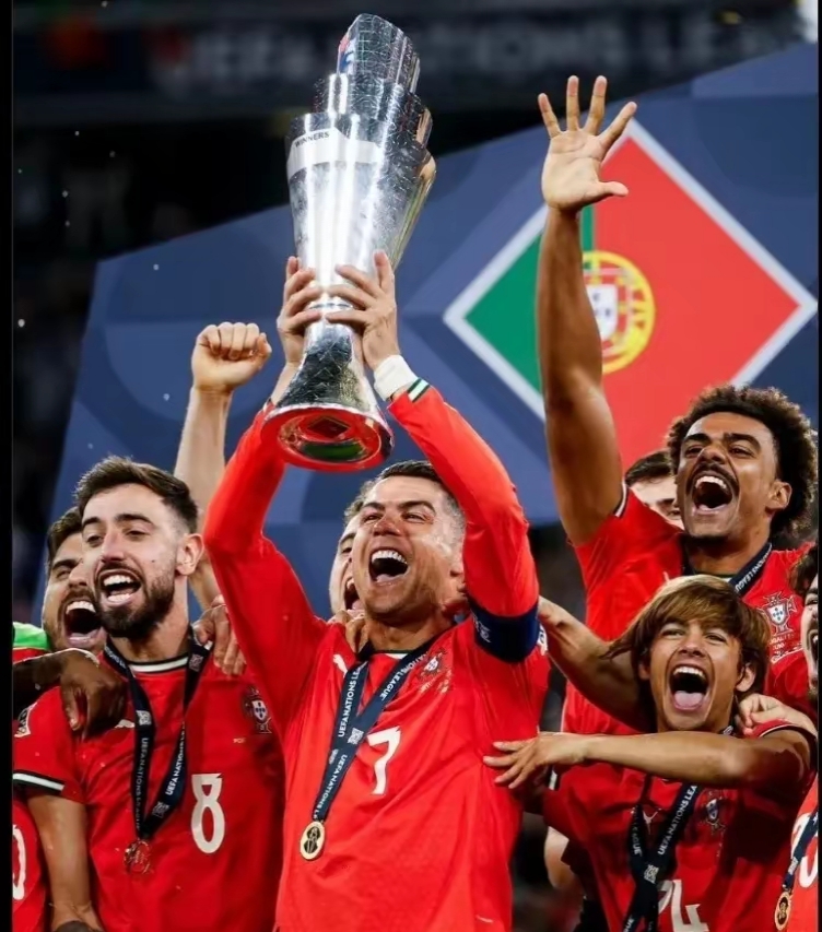 爱游戏体育平台-包含奥克兰代表团喜拔头筹,夺取冠军的词条