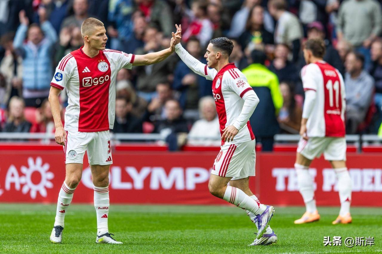 阿贾克斯客场击败里斯本竞技的简单介绍