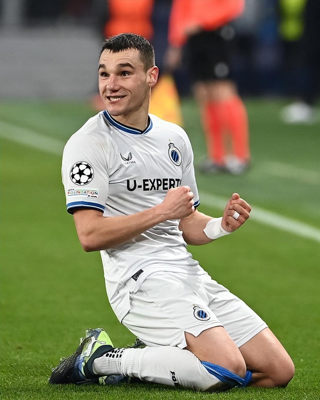 爱游戏app-拜仁坚固防线，成功上榜欧冠十强