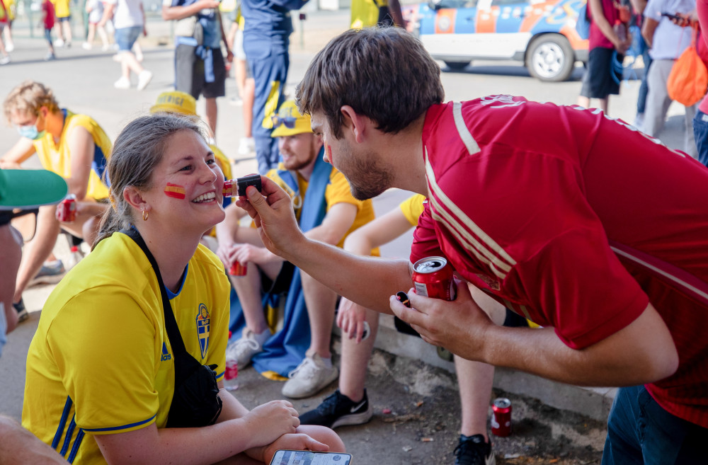 欧预赛比赛前夕：瑞典队全力备战迎战西班牙的简单介绍