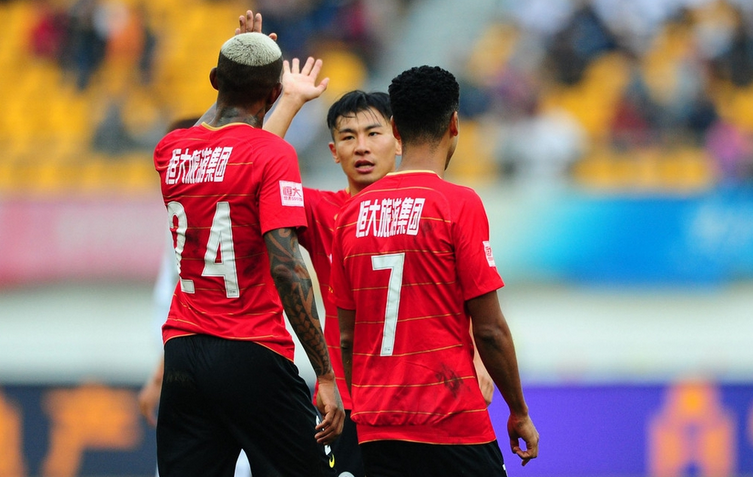 恒大今晚双线作战！爆发或陷危局？的简单介绍